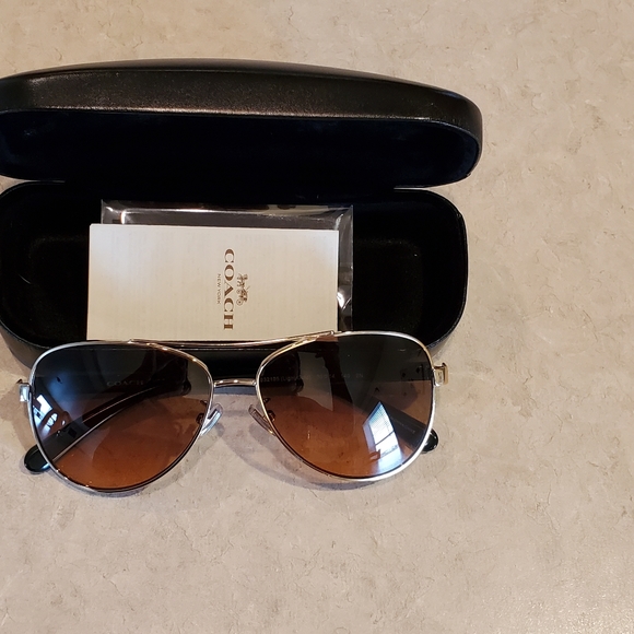 Please see COPY Listing - Picture 5 of 16